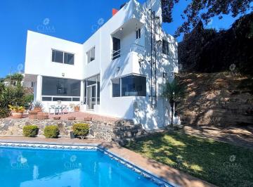 Casa · 333m² · 4 Recámaras · 3 Estacionamientos · Venta 2 Casas en Lomas de Tetela, Cuernavaca - V358