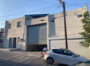 Bodega comercial · 500m² · 2 Recámaras · 2 Estacionamientos · Galpón - Independencia