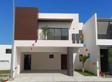 Casa en condominio · 227m² · 3 Recámaras · 2 Estacionamientos · Casa en Venta Boca del Rio