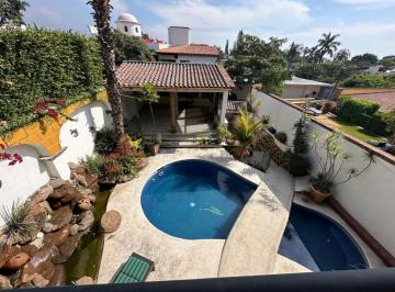 Casa · 550m² · 4 Recámaras · 4 Estacionamientos · Casa en Privada en Vista Hermosa Cuernavaca - Maz - 2185 - Cp