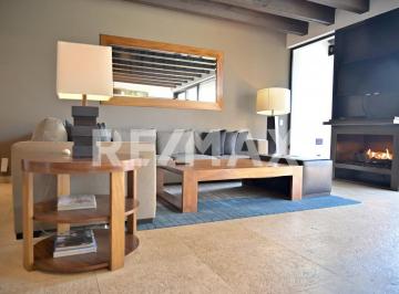 Casa en condominio · 208m² · 4 Recámaras · 2 Estacionamientos · Casa en Condominio en Venta - (4)