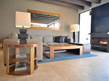 Casa en condominio · 208m² · 4 Recámaras · 2 Estacionamientos · Casa en Condominio en Venta - (4)
