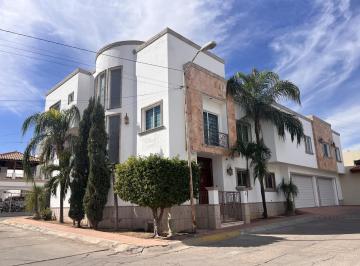 Casa · 433m² · 4 Recámaras · 4 Estacionamientos · Casa Amueblada en Renta en Santa Margarita A1