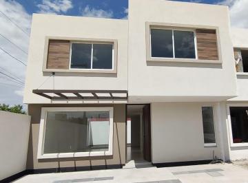 Casa en condominio · 169m² · 3 Recámaras · 2 Estacionamientos · Venta de Casa Nueva Dentro de Privada en San Salvador Tizatlalli en Metepec