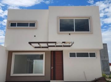 Casa en condominio · 185m² · 3 Recámaras · 2 Estacionamientos · Venta de Casa Nueva Modelo Alcatraz Dentro de Privada en Metepec