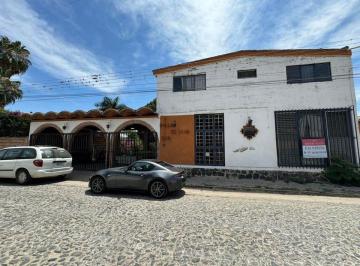 Casa · 642m² · 5 Recámaras · 3 Estacionamientos · Casa en Ajijic