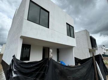 Casa · 123m² · 3 Recámaras · 2 Estacionamientos · Casa en Adamar