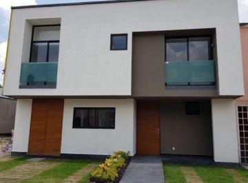 Casa en condominio · 296m² · 3 Recámaras · 2 Estacionamientos · Venta de Casa en Ex Hacienda San José en Toluca