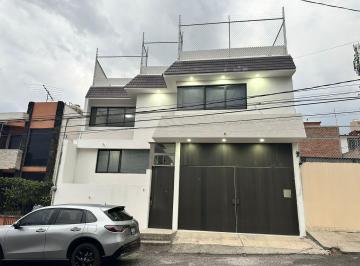 Casa de 3 habitaciones, Naucalpan de Juárez · Casa en Venta en Lomas Verdes 3a Sección