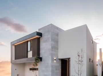 Casa de 3 habitaciones, León · Casa en Venta en Lomas del Molino