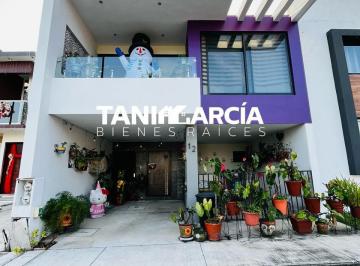 Casa de 3 habitaciones, Amatlán de los Reyes · Vendo Casa en Fraccionamiento Privado en Amatlán