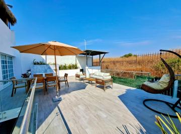 Casa de 4 habitaciones, Xochitepec · Venta Casa en El Club de Golf Santa Fe Morelos.