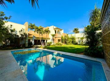 Casa de 6 habitaciones, Cuernavaca · Casa en Venta en Cuernavaca, Vigilancia, Zona Exclusiva, Alberca y Gran Jardín
