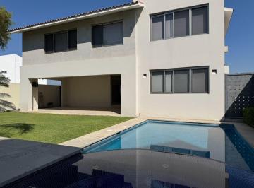 Casa de 4 habitaciones, Emiliano Zapata · Preciosa Residencia en El Fracc Paraíso Country Club