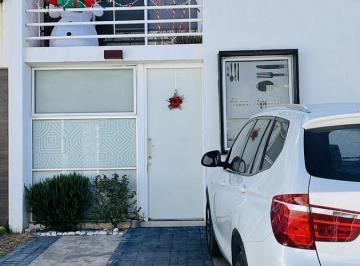 Casa · 87m² · 3 Recámaras · 2 Estacionamientos · Casa en Venta La en La Aurora II