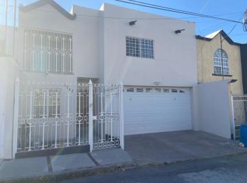 Casa de 3 habitaciones, Chihuahua · Se Vende Casa Muy Bonita en Residencial Universidad $3'700,000