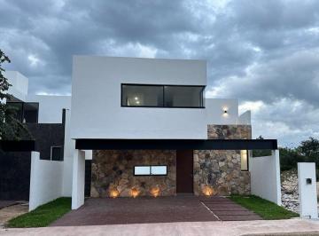 Casa en condominio de 3 habitaciones, Conkal · Casa en Privada Residencial con Amenidades