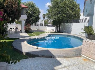 Casa de 5 habitaciones, Tequisquiapan · Casa en Venta en Club de Golf Tequisquiapan
