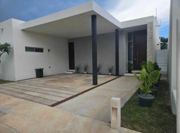 Casa de 3 habitaciones, Conkal · Casa en Venta en Conkal