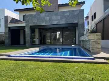 Casa de 4 habitaciones, Emiliano Zapata · Estrene Residencia Colindante Al Campo en Paraíso Country Club