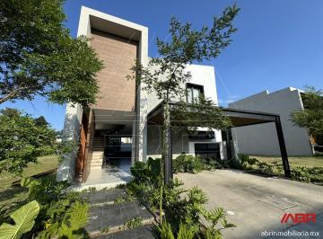 Casa en condominio de 3 habitaciones, Zapopan · Casa en Venta en Coto El Bajio Habitat