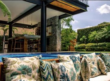 Casa · 533m² · 5 Recámaras · 5 Estacionamientos · Casa en Venta en Club de Golf Tabachines, Cuernavaca