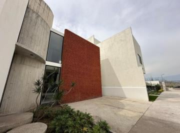 9155dcd65e2e5a383be116719d14b13104bbdc89b80be7b4d6f07fe2f943f818 · Casa Nueva en Venta, Privada con Seguridad Col. Lomas de Cuernavaca