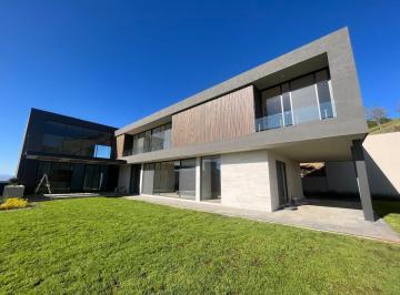 Casa de 4 habitaciones, Morelia · Casa en Venta en Club de Golf Tres Marías.