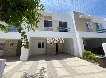 Casa en condominio · 244m² · 3 Recámaras · Casa en Renta en Residencial Almar - (4)