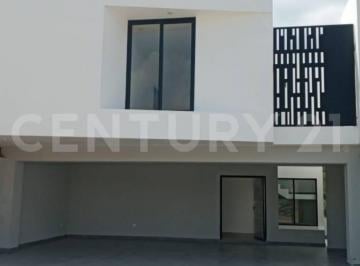 Casa · 405m² · 4 Recámaras · 3 Estacionamientos · Casa en Venta en Santiago, N. L.