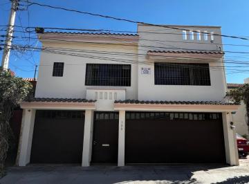 Casa de 3 habitaciones, Aguascalientes · Casa en Venta - Villas de San Nicolás.