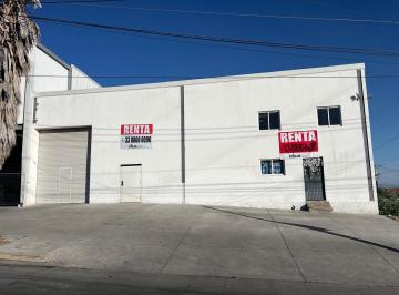 Bodega comercial , San Pedro Tlaquepaque · Nave Industrial en Renta en Av Acueducto de 439 m²