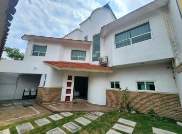 Casa · 447m² · 3 Recámaras · Casa en Venta en Cuautla, Morelos, en Fraccionamiento
