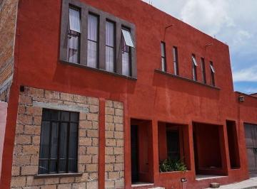 4bfedac1e4902273df482f44e4de9c672cea1ede0eba5cb5fa8d7e9ca78170d4 · En Venta Casa con Casita y Departamentos en San Miguel de Allende: Jardines II
