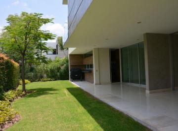Casa de 4 habitaciones, Zapopan · Casa en Venta en Bosque de Los Lagos