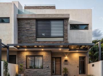 Casa de 4 habitaciones, Querétaro · Casa con Estilo Único y Vistas Inmejorables en Nuevo Refugio
