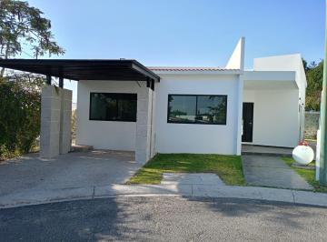 Casa en condominio · 170m² · 3 Recámaras · 1 Estacionamiento · Vanguardista Casa en Venta en Lomas de Cocoyoc.