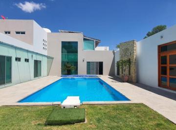 Casa en condominio de 5 habitaciones, Corregidora · Casa en Venta Ampliacion Huertas del Carmen, Moderna