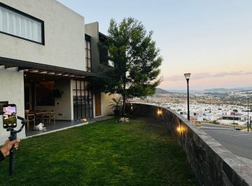 Casa de 3 habitaciones, Querétaro · Casa en Venta con Espectacular Vista en Juriquilla