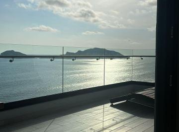 Departamento de 2 habitaciones, Mazatlán · Departamento en Venta en El Malecon de Mazatlan de 2 Recamaras, Amueblado, Equipado y Frente Al Mar