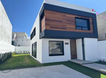 Casa de 3 habitaciones, Querétaro · Casa en Venta con Amplio Jardín - El Refugio Residencial