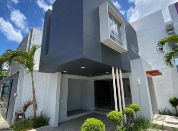Casa · 160m² · 3 Recámaras · 2 Estacionamientos · Venta Casa en Residencial El Vergel Col. Barrio Nuevo Orizaba, Veracruz