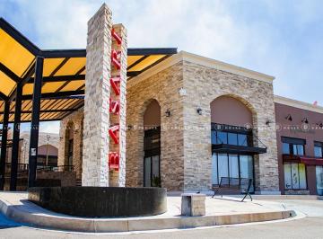 Local comercial , Chihuahua · Locales Comerciales en Venta por Circuito Universitario en Plaza Basari