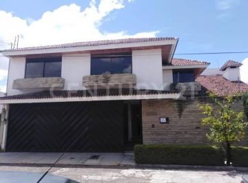 Casa · 383m² · 3 Recámaras · 4 Estacionamientos · Venta Casa Villa Carmel, Zona San Manuel, Mirador!
