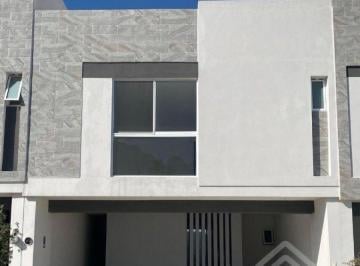 2567b28d04c0e110d801e6c3f6b4b81bf567544bb8b04a4ec128b2c6e1165e1e · Casa en Venta Reserva Cumbres