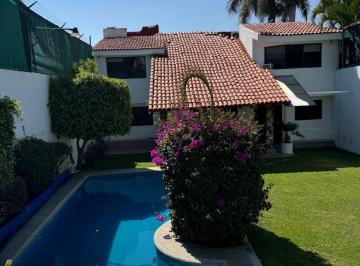 Casa de 3 habitaciones, Temixco · Hemosa Casa, Terraza Techada, Jardín, Alberca, Amueblada, Equipada, aire Acondicionado Seguridad