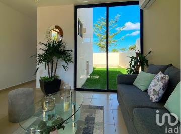 Casa · 114m² · 2 Recámaras · 1 Estacionamiento · Venta de Casa en La Entrada de Caucel Merida Yucatan