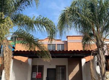 Casa de 3 habitaciones, Salamanca · Casa en Venta, Fracc. Arboledas Cd. Bajío