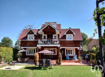 Casa · 152m² · 6 Recámaras · 8 Estacionamientos · Venta Cabaña Patzcuaro Michoacan