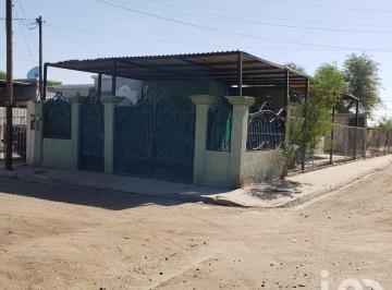 Casa · 142m² · 3 Recámaras · 2 Estacionamientos · Casa en Venta en Portales 4, Mexicali.